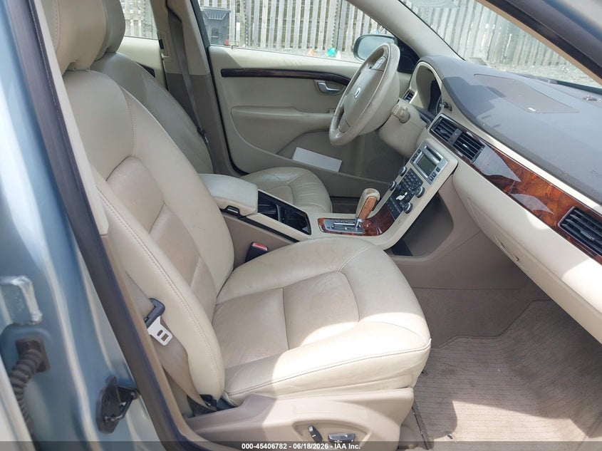 2009 VOLVO V70 WAGON 3.2L I-6 DOHC, VVT, 235HP