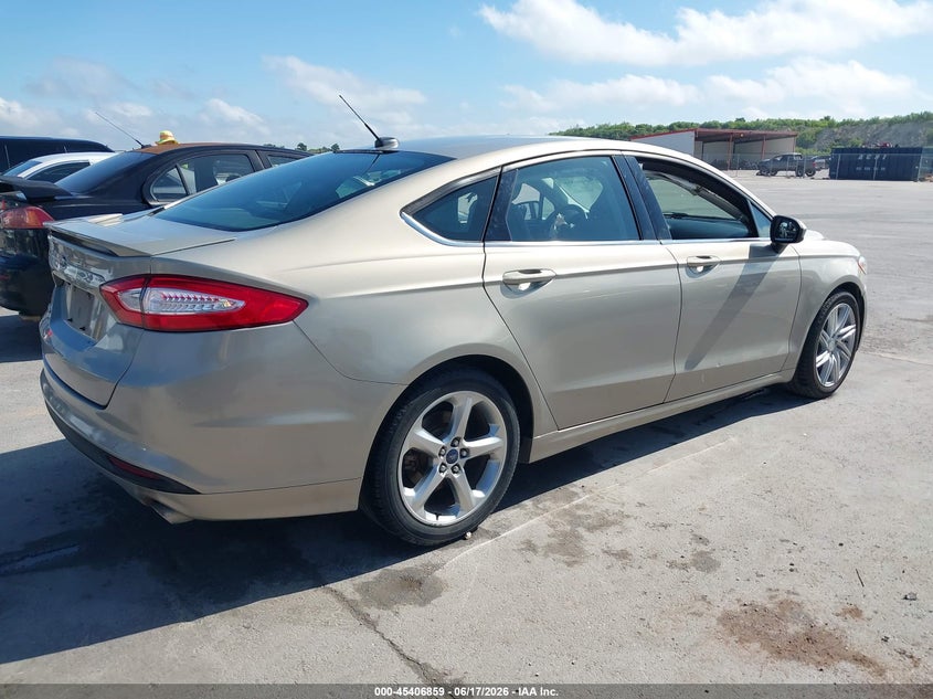 2016 FORD FUSION auction photo 4