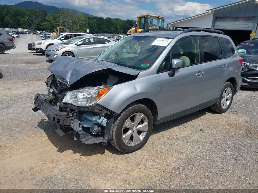 2016 SUBARU FORESTER auction photo 2