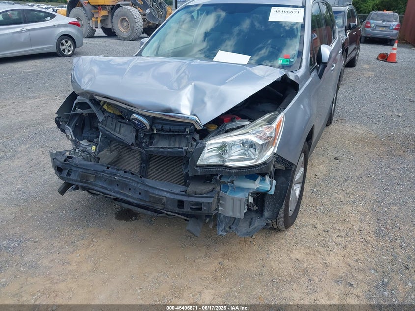 2016 SUBARU FORESTER auction photo 6