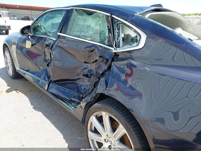 2017 VOLVO S90 auction photo 6