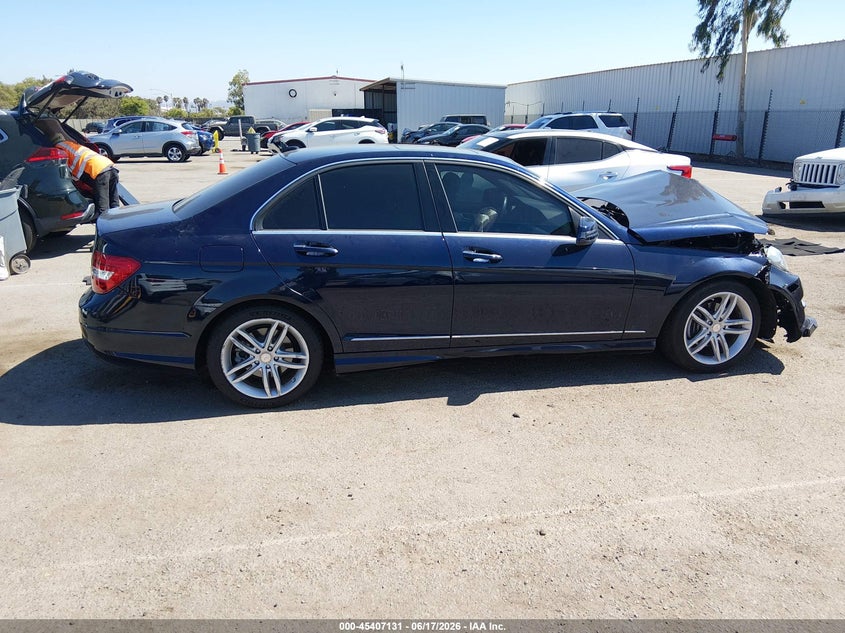 2013 Mercedes-Benz C 250 Sport VIN: WDDGF4HB2DF979930 Lot: 45407131