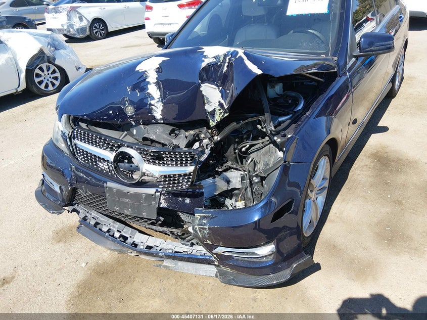 2013 Mercedes-Benz C 250 Sport VIN: WDDGF4HB2DF979930 Lot: 45407131