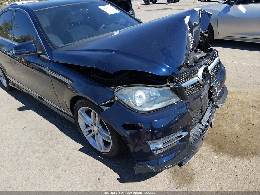 2013 Mercedes-Benz C 250 Sport VIN: WDDGF4HB2DF979930 Lot: 45407131