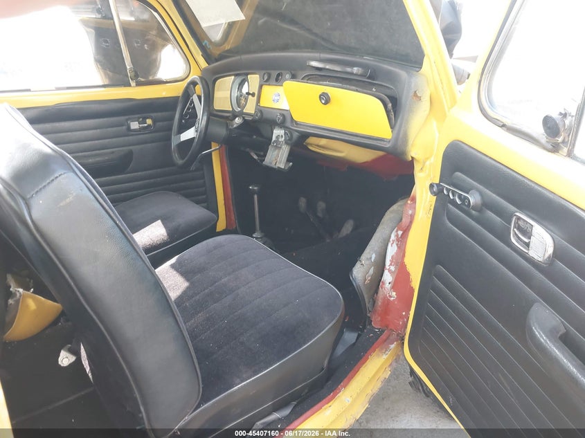AtlanticExpress - Volkswagen Beetle