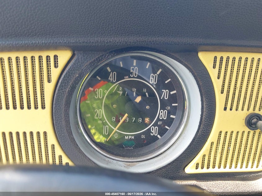 AtlanticExpress - Volkswagen Beetle