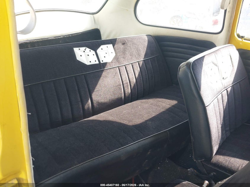 AtlanticExpress - Volkswagen Beetle