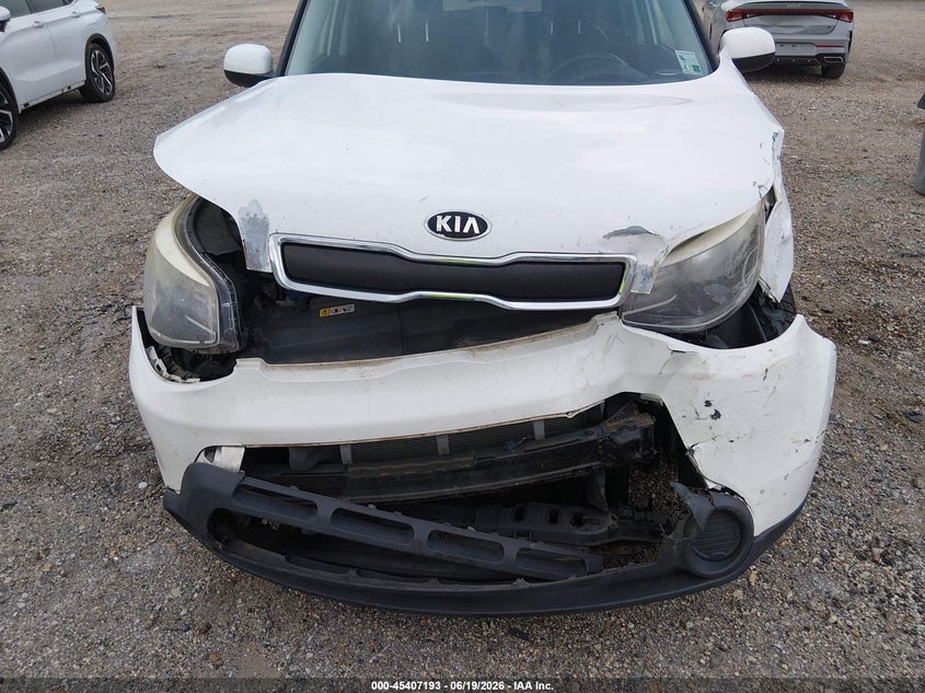 2014 KIA SOUL auction photo 6