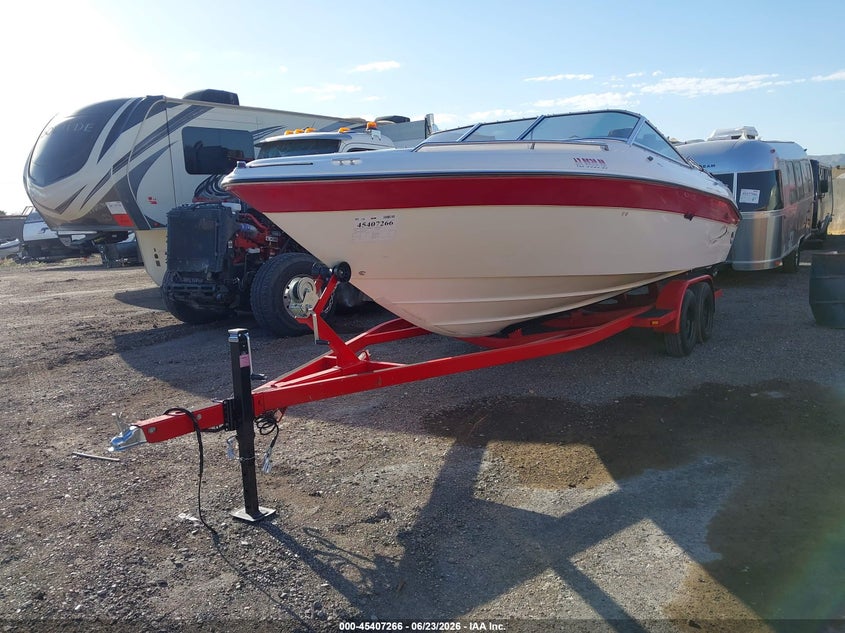 1992 SEA RAY 23' auction photo 2
