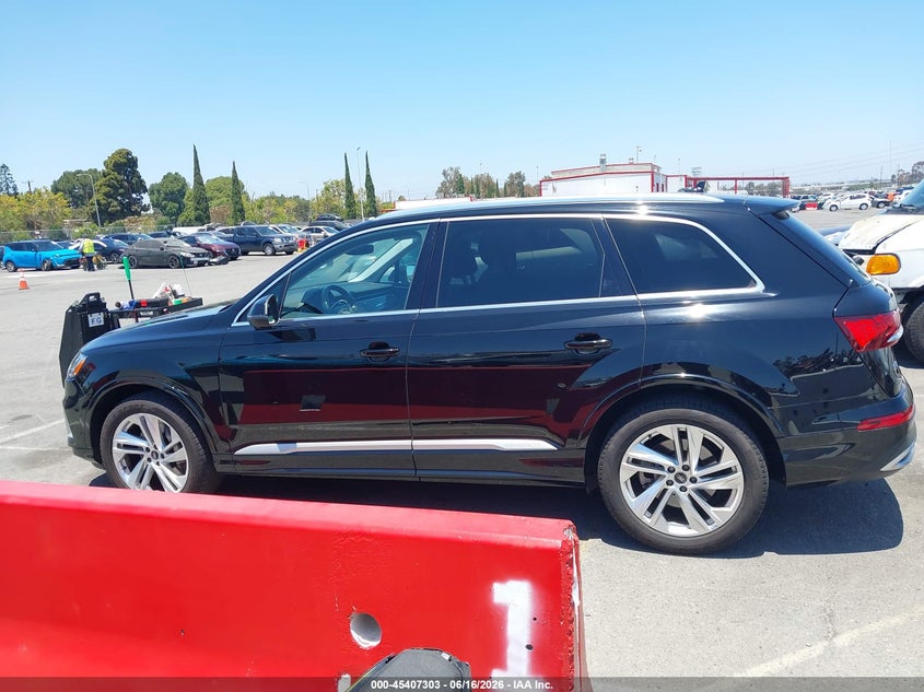 Фото 14 - AUDI Q7