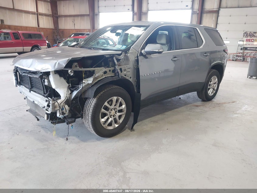 2023 CHEVROLET TRAVERSE auction photo 2