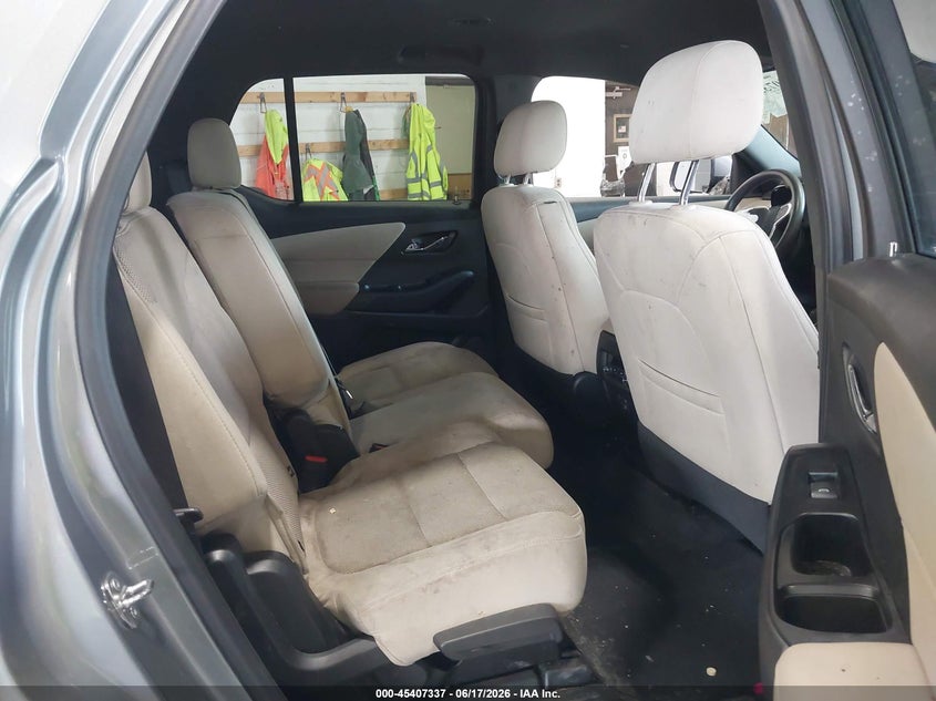 2023 CHEVROLET TRAVERSE auction photo 8