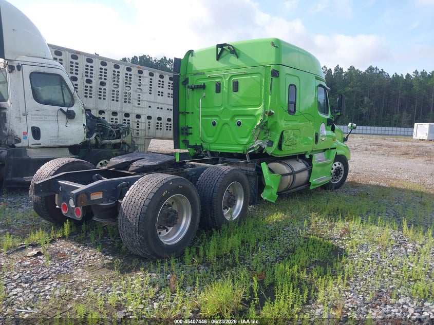 2016 FREIGHTLINER CASCADIA 125 auction photo 4