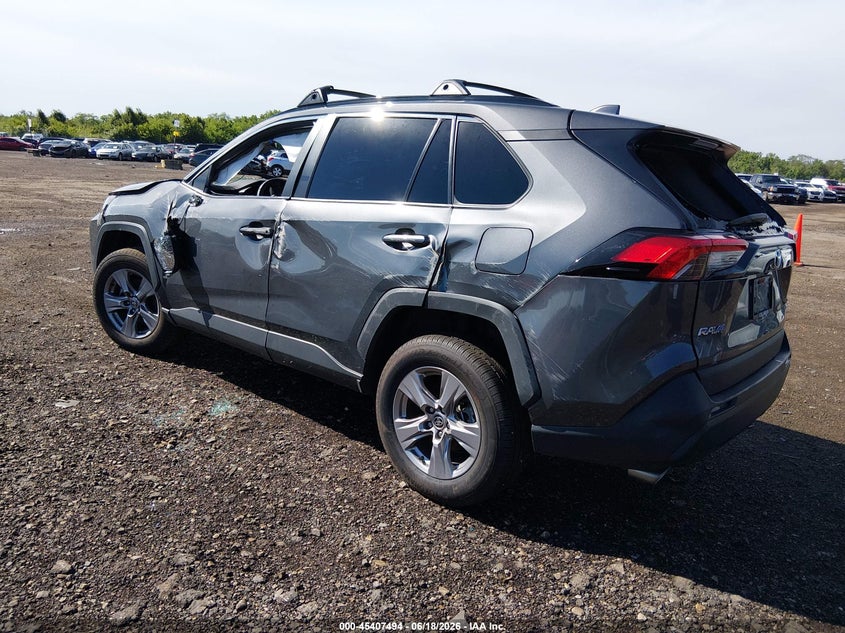 VIN 2T3P1RFV6NW320767 2022 TOYOTA RAV4 XLE