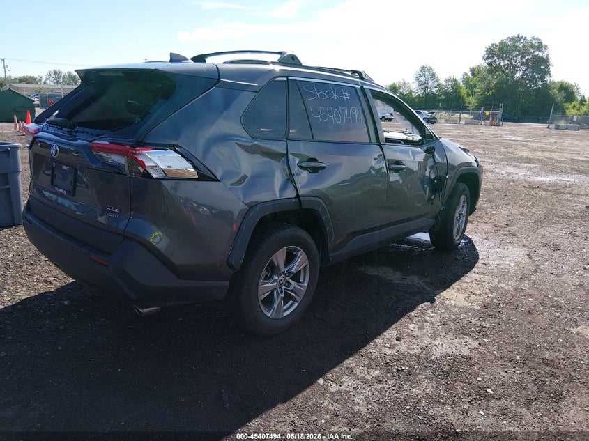VIN 2T3P1RFV6NW320767 2022 TOYOTA RAV4 XLE