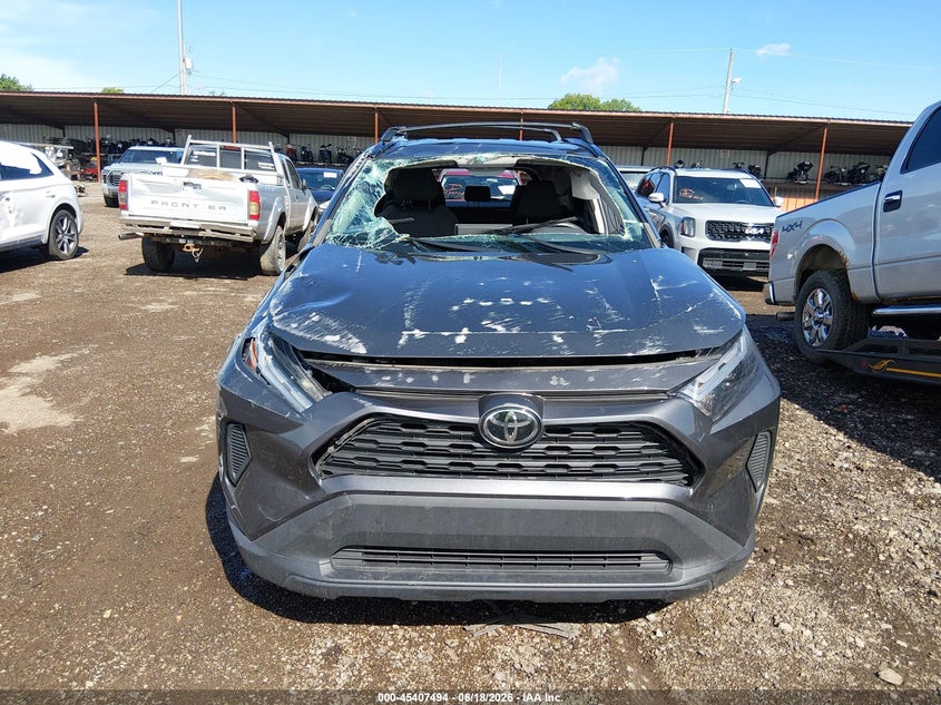 VIN 2T3P1RFV6NW320767 2022 TOYOTA RAV4 XLE