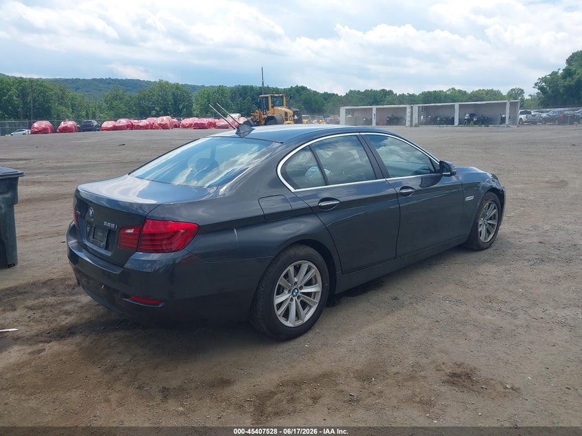 2016 BMW 528I auction photo 4