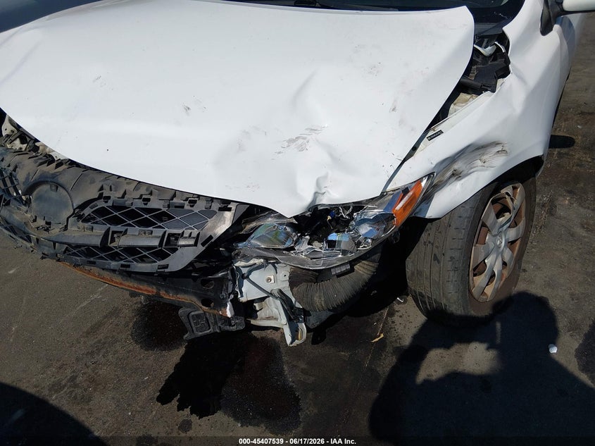 2011 TOYOTA COROLLA auction photo 6