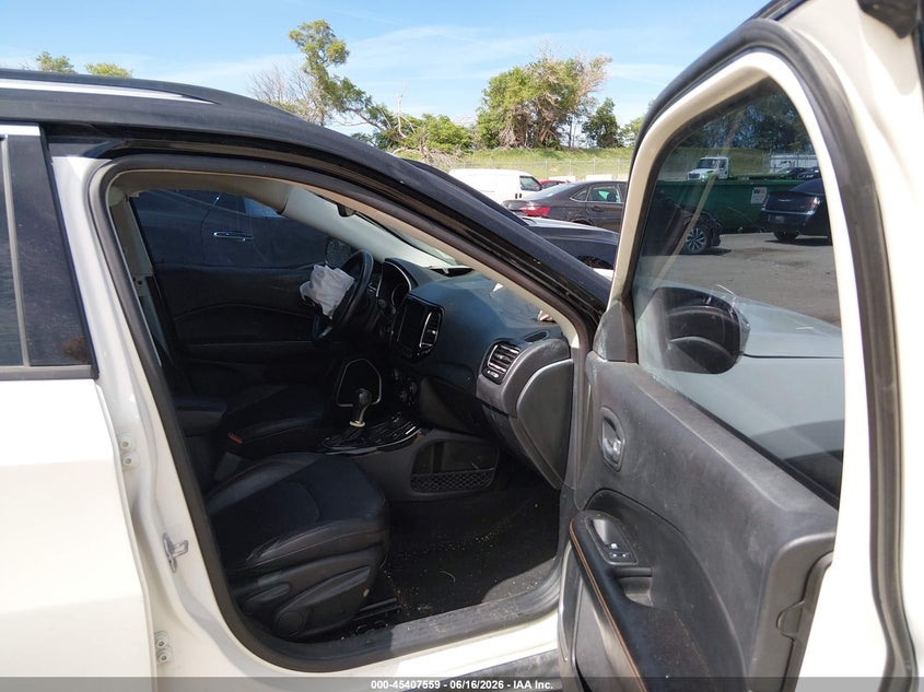 2018 JEEP COMPASS auction photo 5