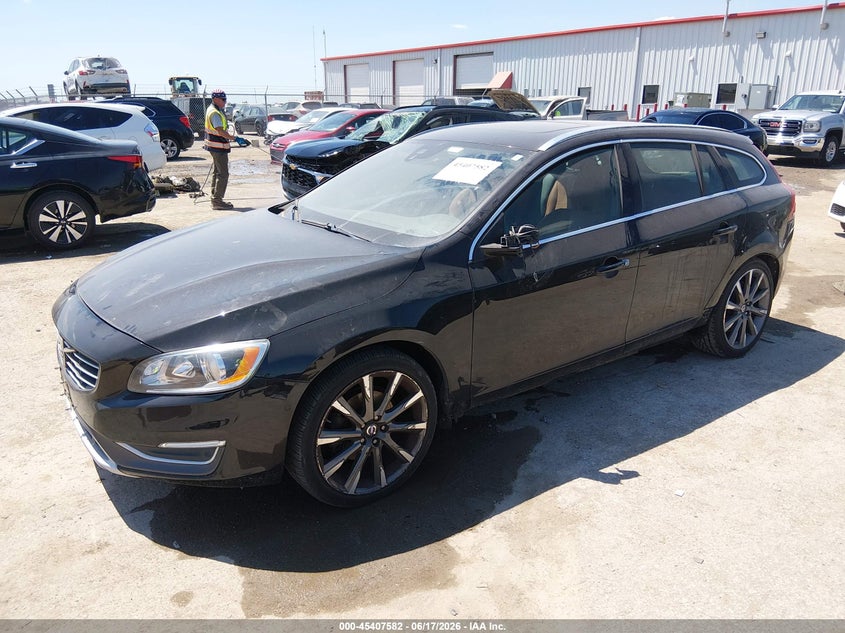 VOLVO V60 2015 VIN YV140MEBXF1187506