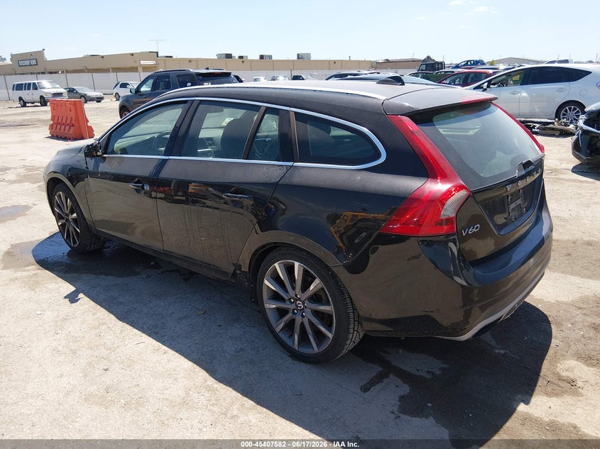 2015 VOLVO V60 auction photo 3