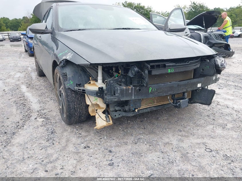 VIN KMHLS4DG4SU936975 2025 HYUNDAI ELANTRA SEL CONVENIENCE