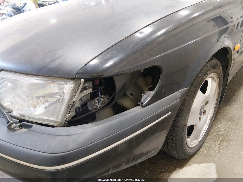 1997 Saab 900 Se VIN: YS3DF55N8V2001483 Lot: 45407673