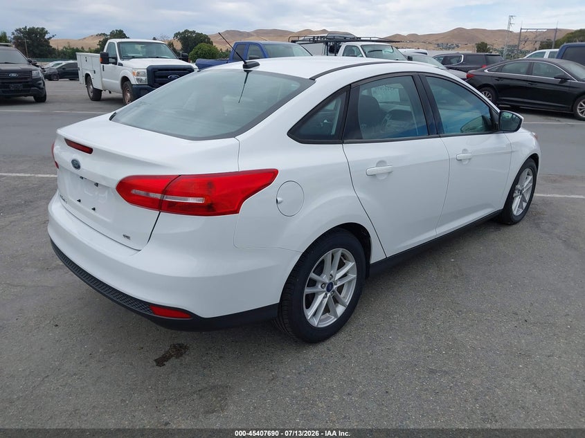 Vin: 1fadp3f25jl328544, lot: 45905713, ford focus se 20184