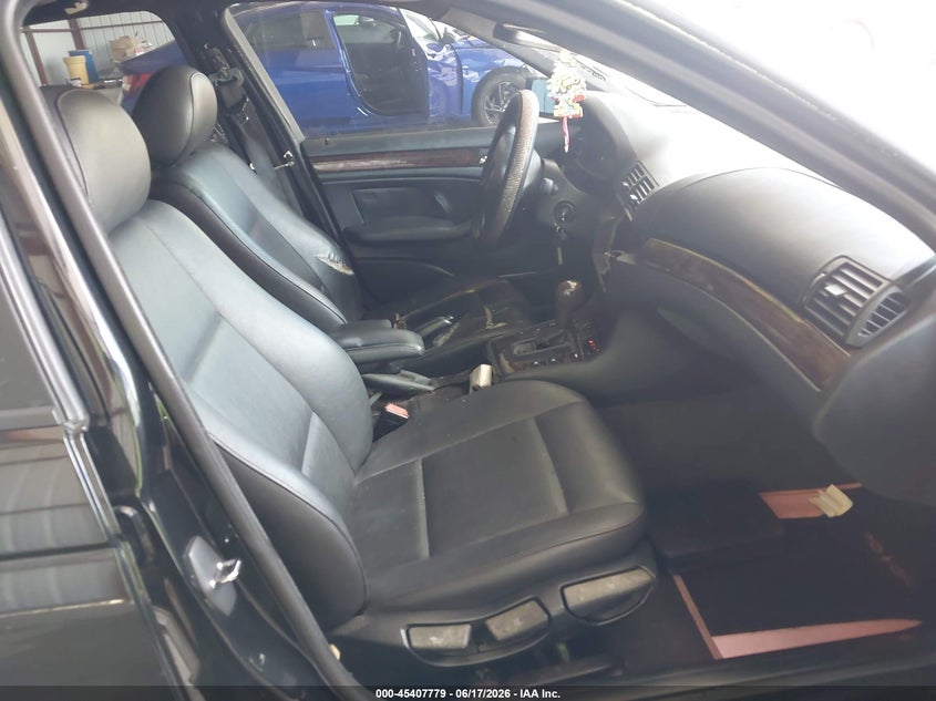 2005 BMW 325I auction photo 5
