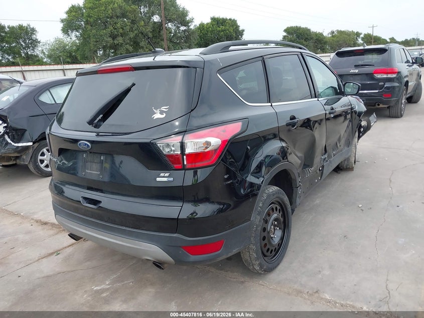 Vin: 1fmcu9gd7juc75711, lot: 45905841, ford escape se 20184
