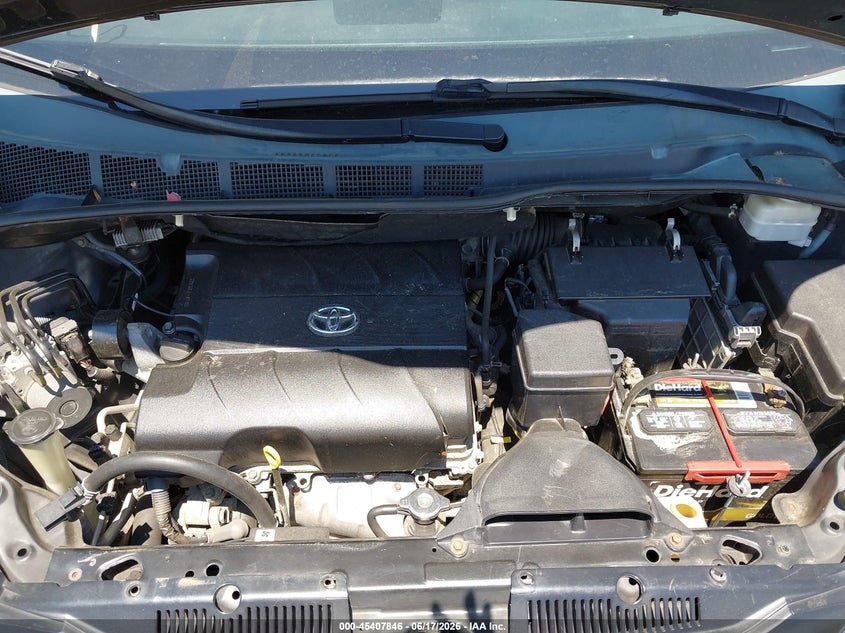 TOYOTA SIENNA 2011 VIN 5TDKK3DC6BS037272