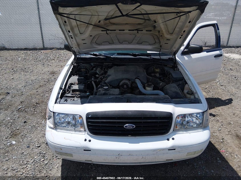 2000 Ford Crown Victoria Police Interceptor VIN: 2FAFP71W4YX136474 Lot: 45407902