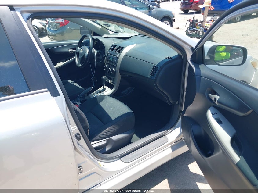 2010 TOYOTA COROLLA auction photo 5