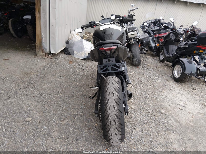 2025 YAMAHA MTN690 auction photo 6