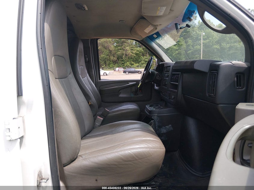 2015 CHEVROLET EXPRESS VAN 4.8L V-8 VVT, 285HP