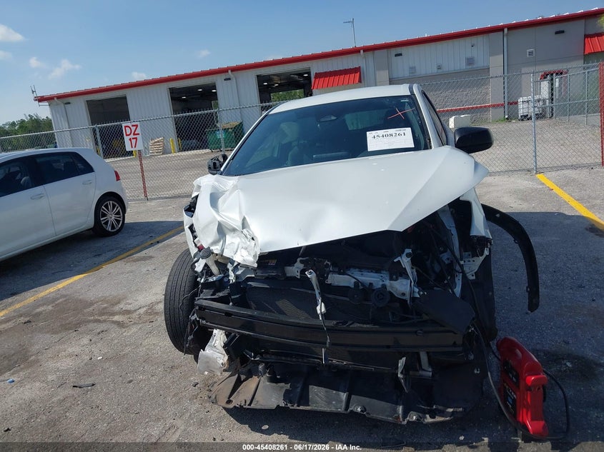 2024 TOYOTA COROLLA CROSS HYBRID auction photo 6