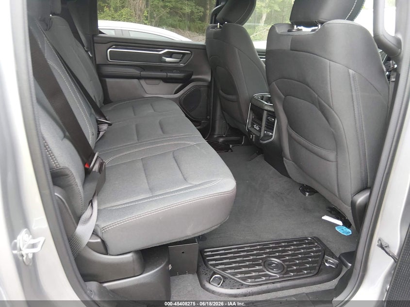 2022 RAM 1500 auction photo 8
