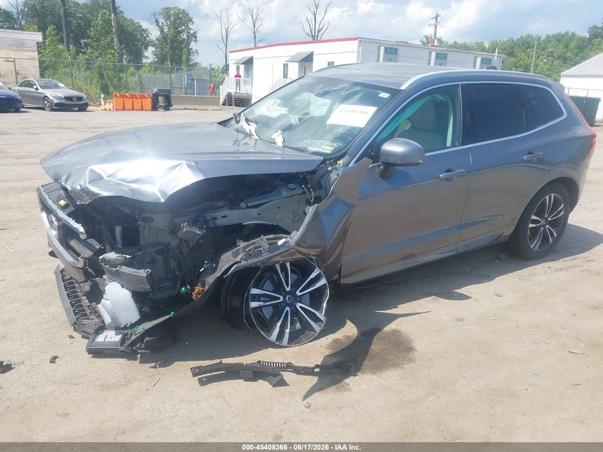 2021 VOLVO XC60 auction photo 2
