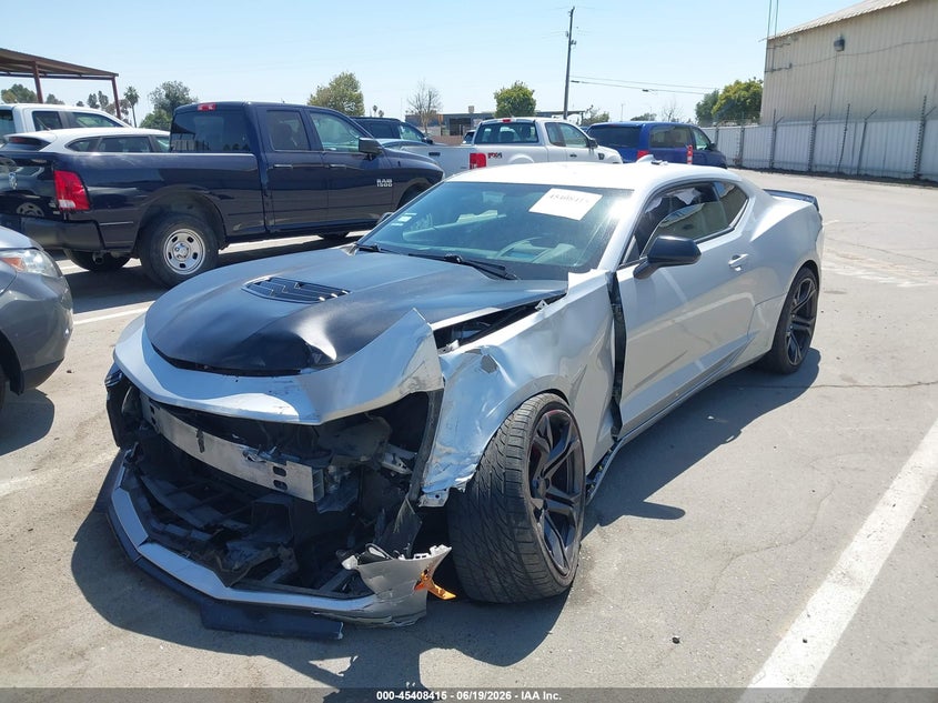 2019 CHEVROLET CAMARO auction photo 2