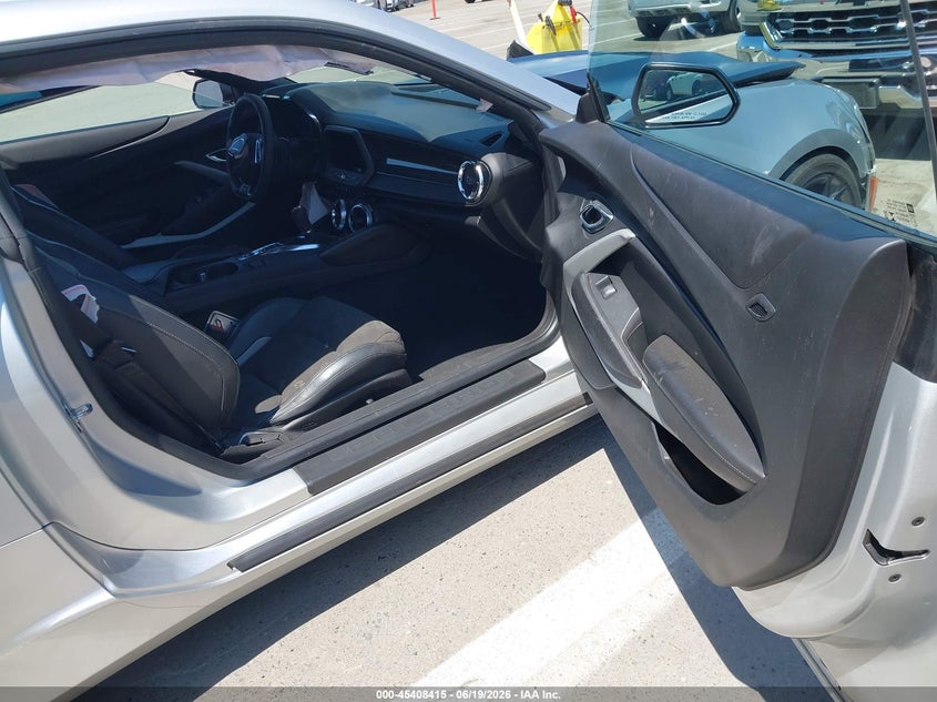 2019 CHEVROLET CAMARO auction photo 5