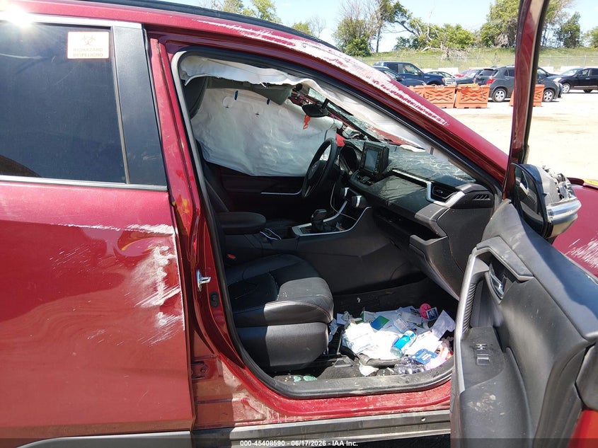 VIN 2T3A1RFV3MW180343 2021 TOYOTA RAV4 XLE PREMIUM