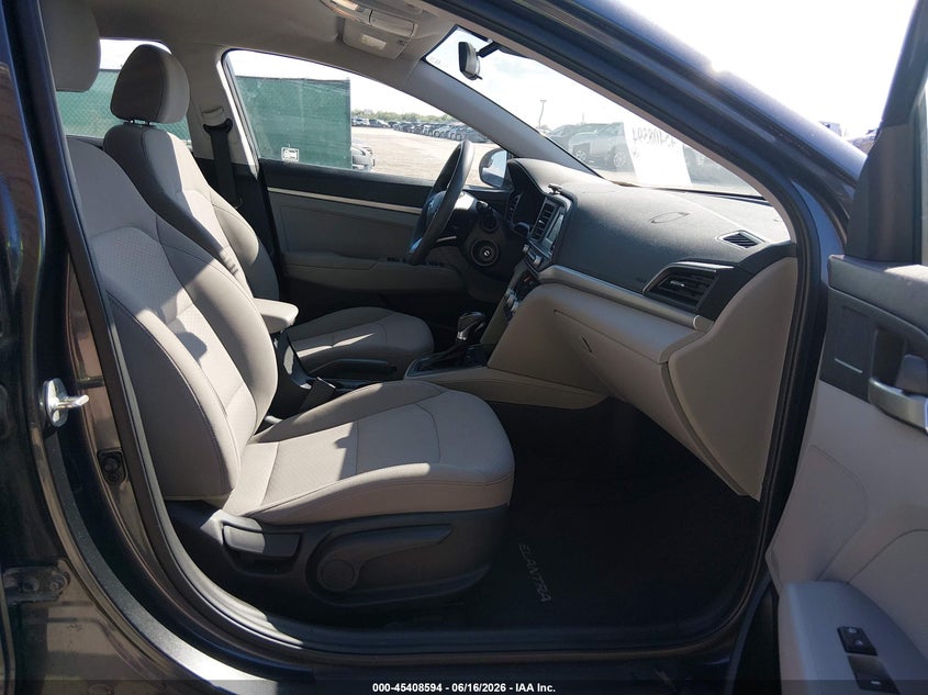 2020 HYUNDAI ELANTRA auction photo 5