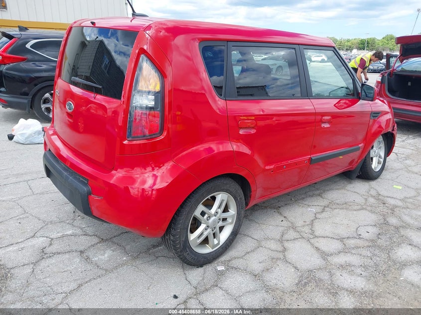 2010 KIA SOUL auction photo 4