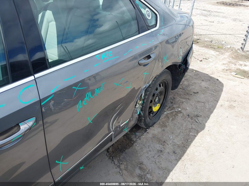 2017 VOLKSWAGEN PASSAT auction photo 6