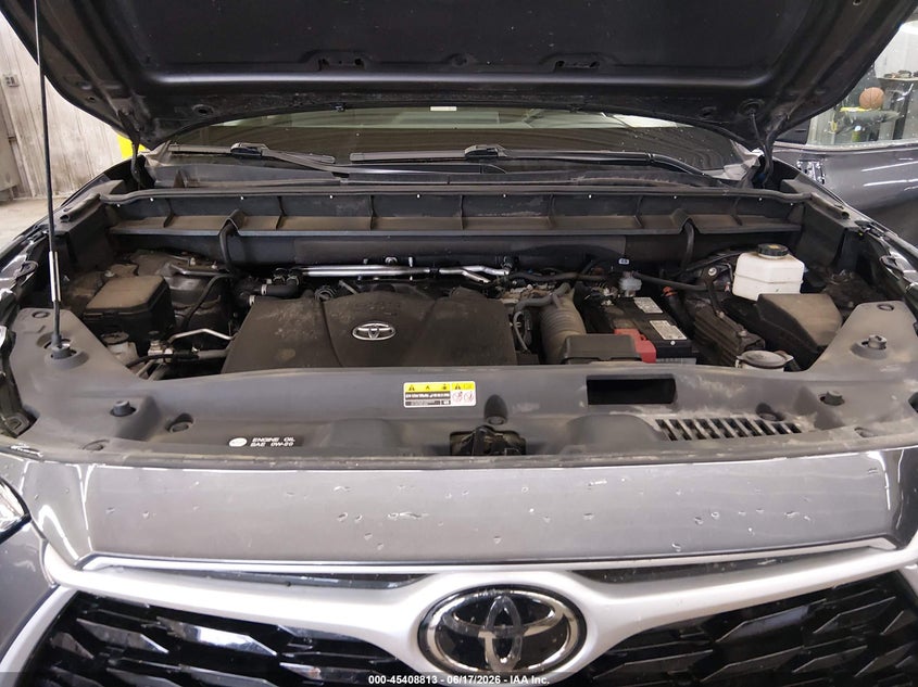 TOYOTA HIGHLANDER - zdjęcie 10