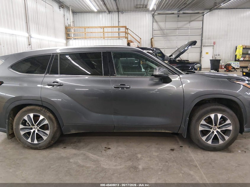 TOYOTA HIGHLANDER - zdjęcie 14
