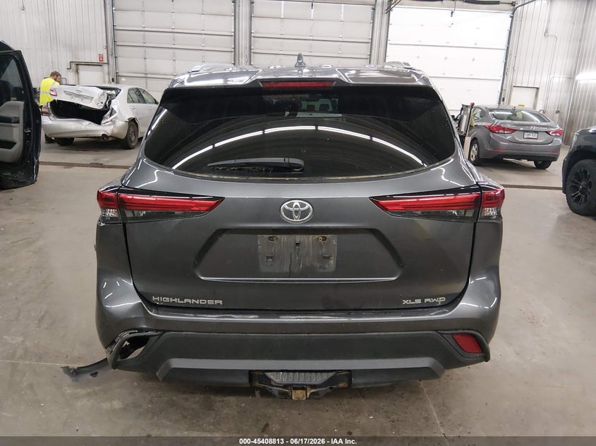 TOYOTA HIGHLANDER - zdjęcie 17