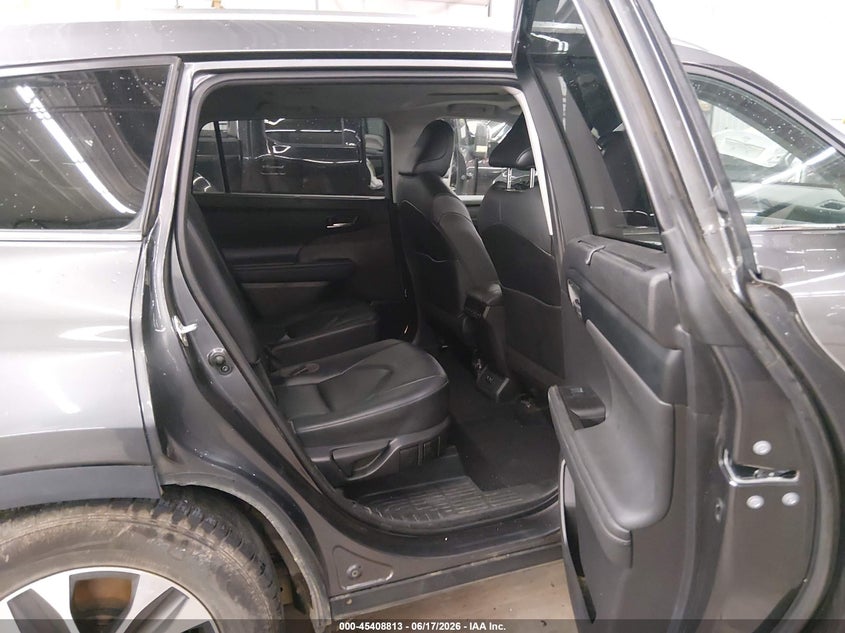 2021 TOYOTA HIGHLANDER auction photo 8