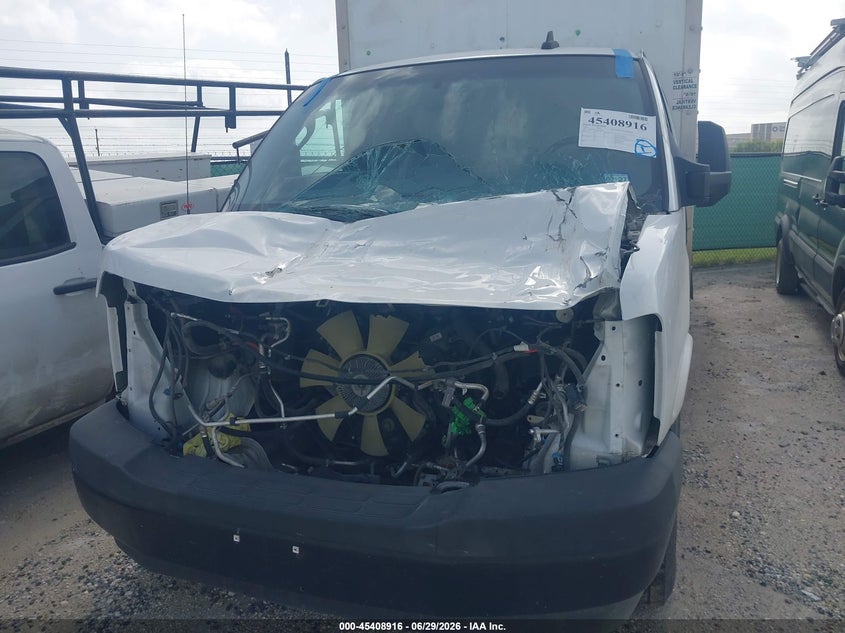 2021 GMC Savana Cutaway Work Van VIN: 1GD07SF71M1310682 Lot: 45408916
