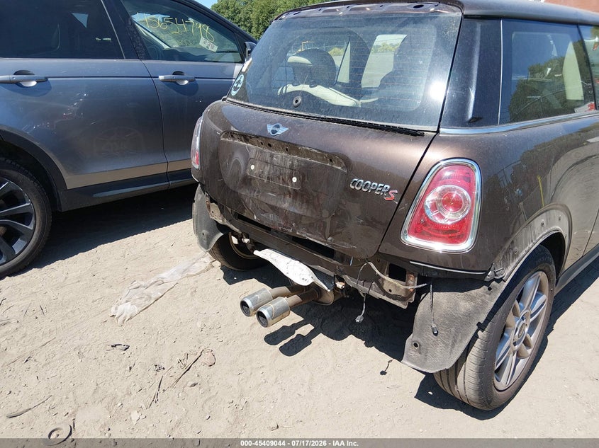 2013 Mini Hardtop Cooper S VIN: WMWSV3C57DT388865 Lot: 45409044